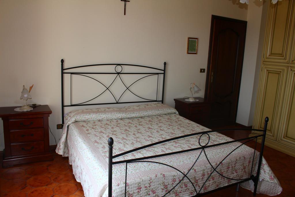 House In Caramagna Apartment อิมเปรีอา ห้อง รูปภาพ