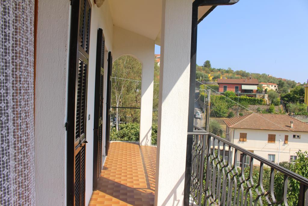House In Caramagna Apartment อิมเปรีอา ห้อง รูปภาพ