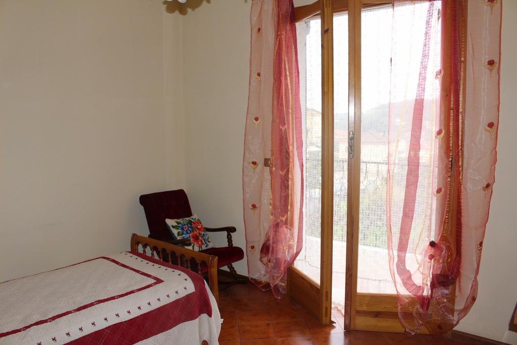 House In Caramagna Apartment อิมเปรีอา ห้อง รูปภาพ