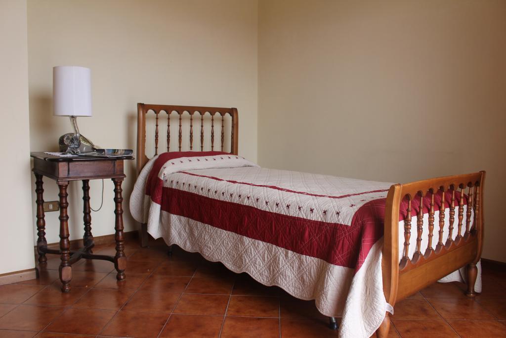 House In Caramagna Apartment อิมเปรีอา ห้อง รูปภาพ